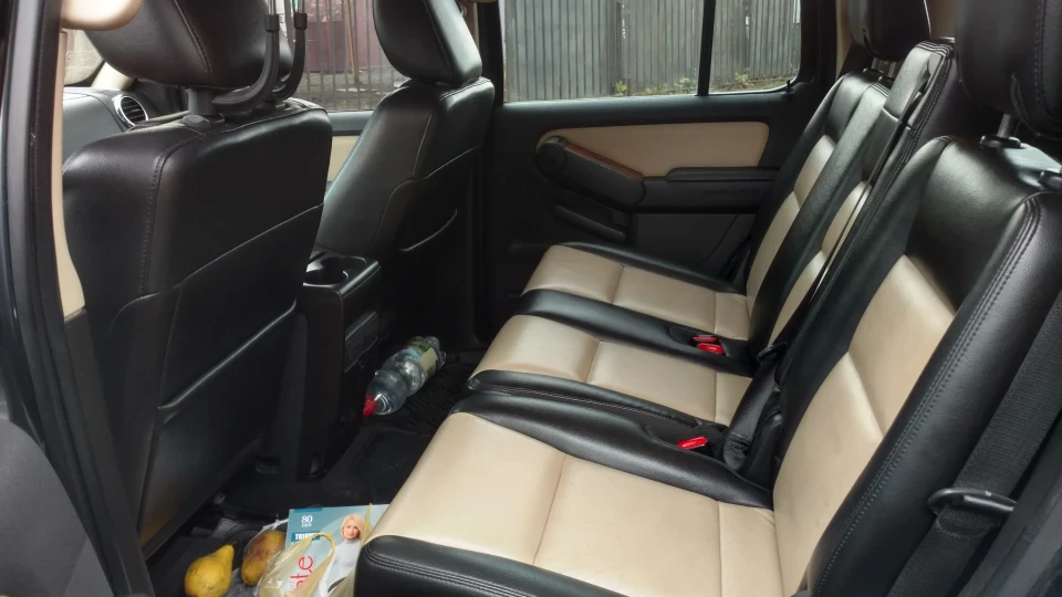 Ford Explorer 3