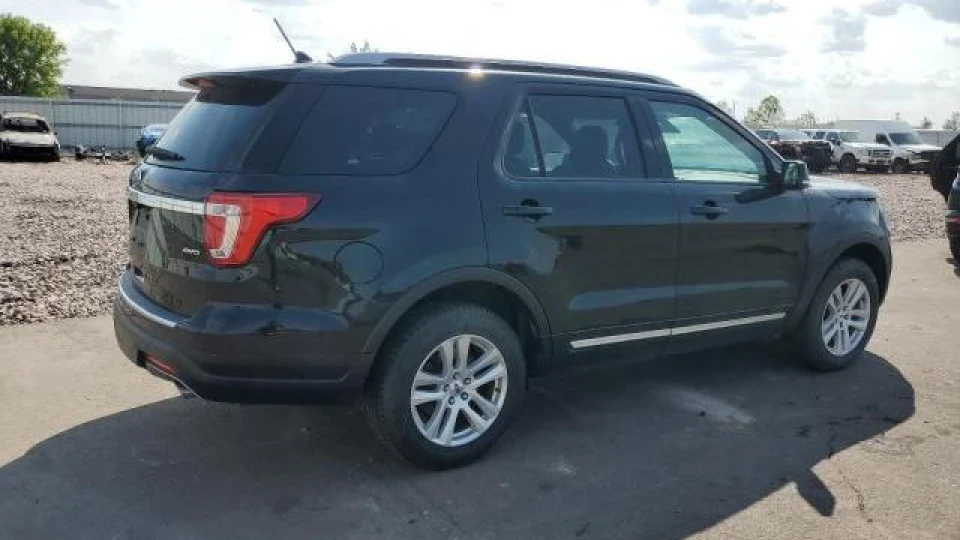 Ford Explorer 2