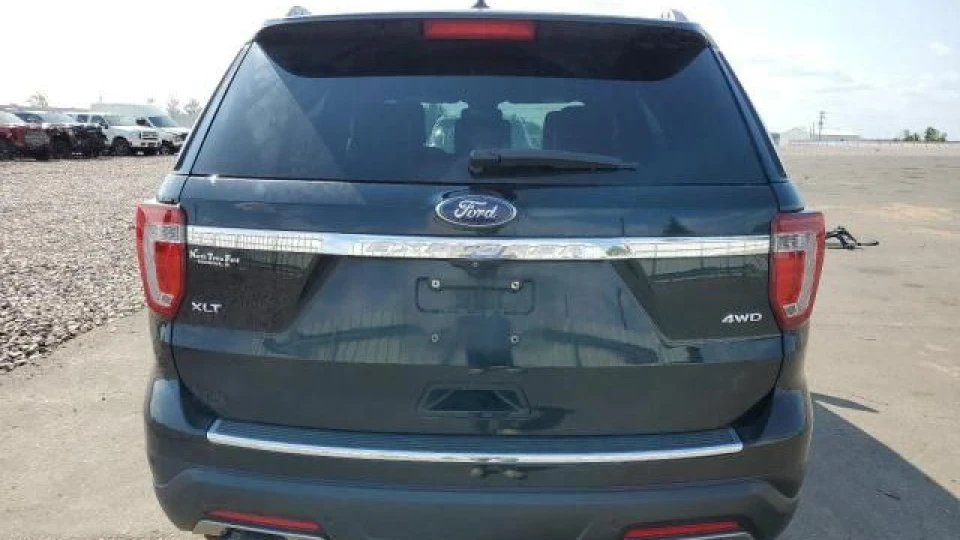 Ford Explorer 4
