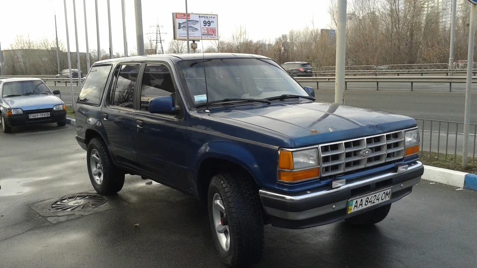 Ford Explorer 4