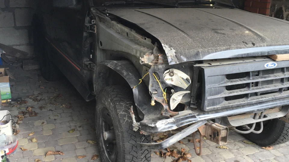 Ford Explorer 4 літри на ремонті. 5