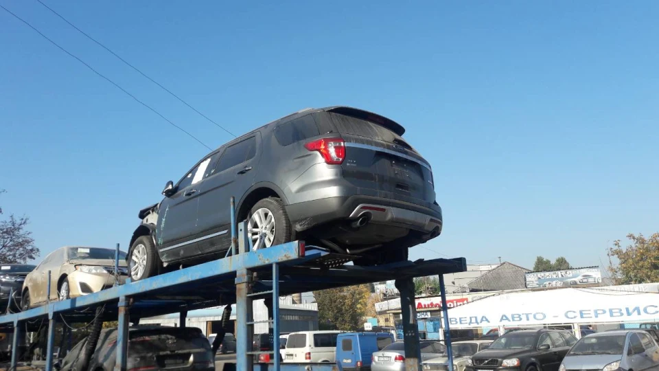 Ford Explorer Бегемот