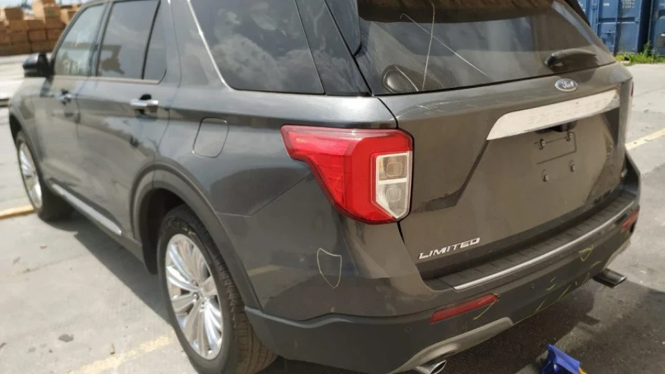 Ford Explorer LIMITED 3