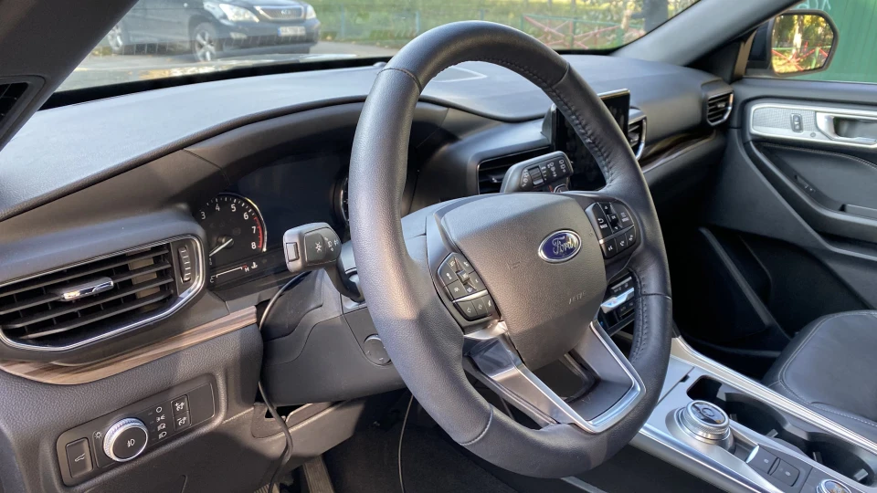 Ford Explorer LIMITED 5