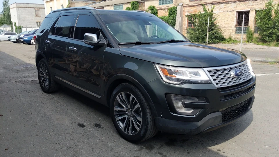 Ford Explorer Platinum TwinTurbo 2