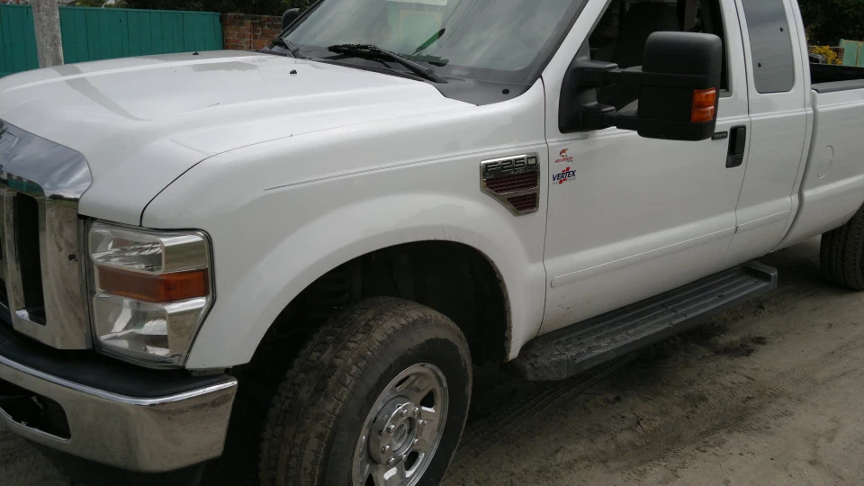 Ford F-Series V8 Super Duty 3