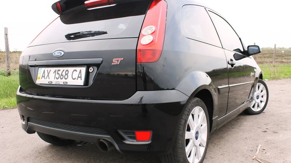 Ford Fiesta ST 4