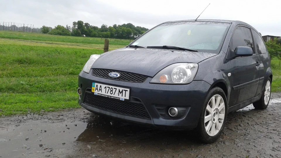 Ford Fiesta ST 4