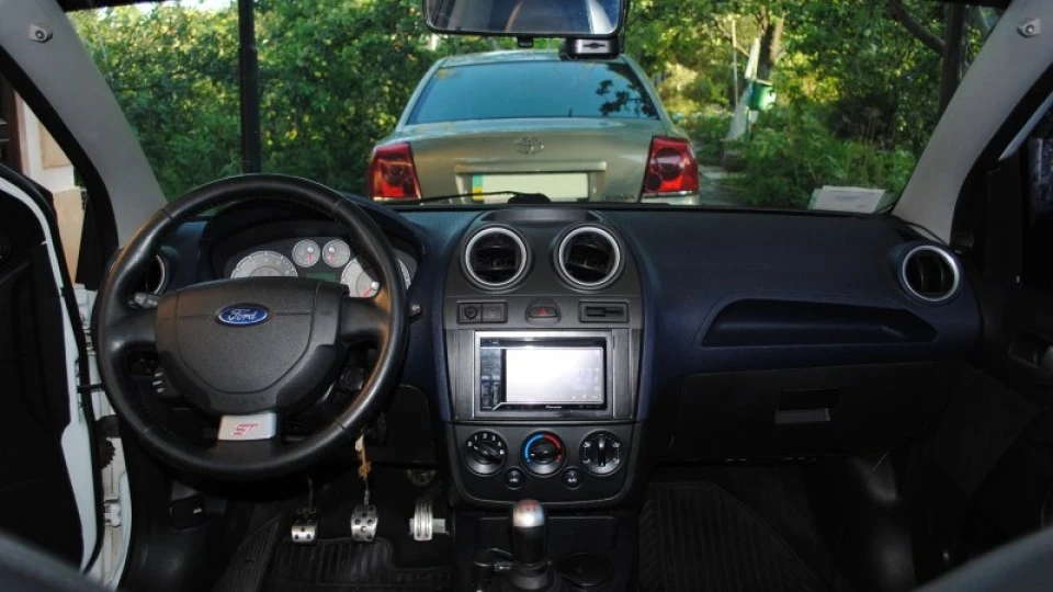 Ford Fiesta ST 4