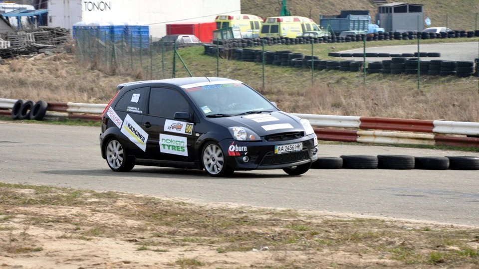 Ford Fiesta ST 4