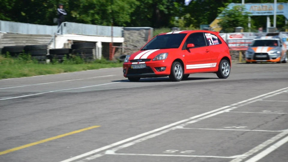 Ford Fiesta ST 4