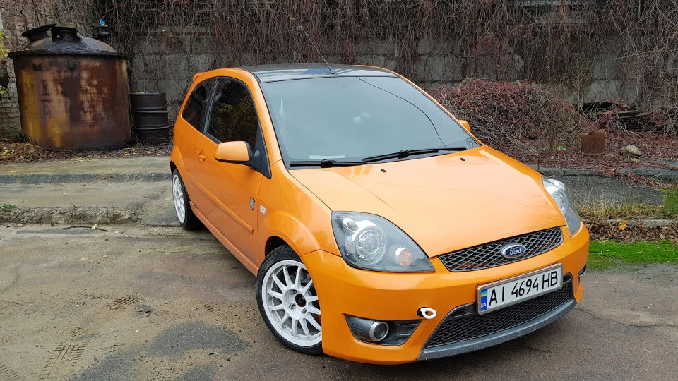 Ford Fiesta ST Апельсин