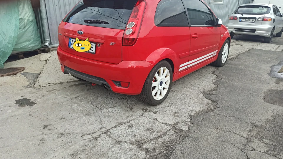 Ford Fiesta ST Краснулька 3