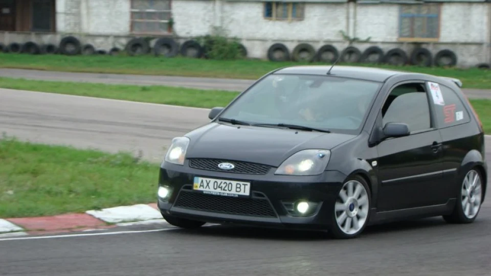Ford Fiesta ST Panther Black 2