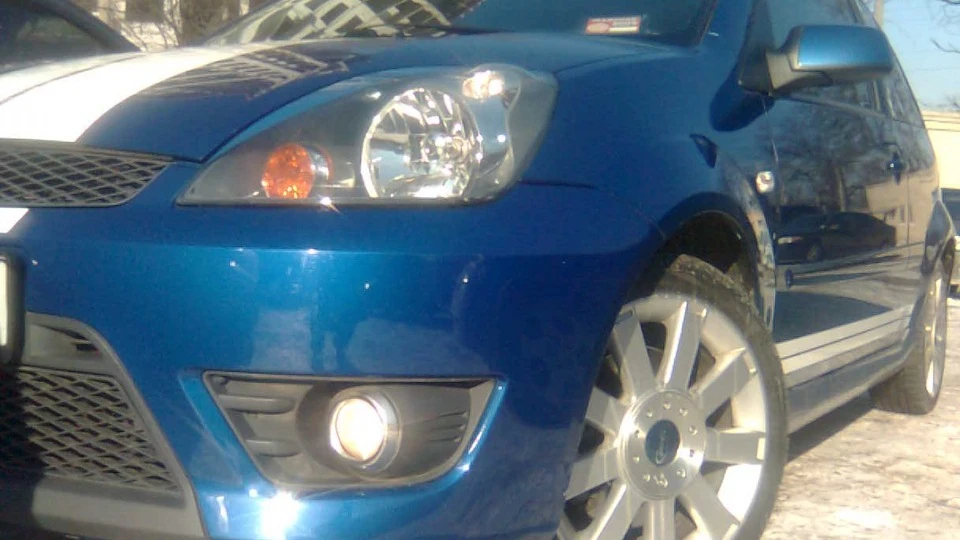 Ford Fiesta ST смугастий рейс... 5