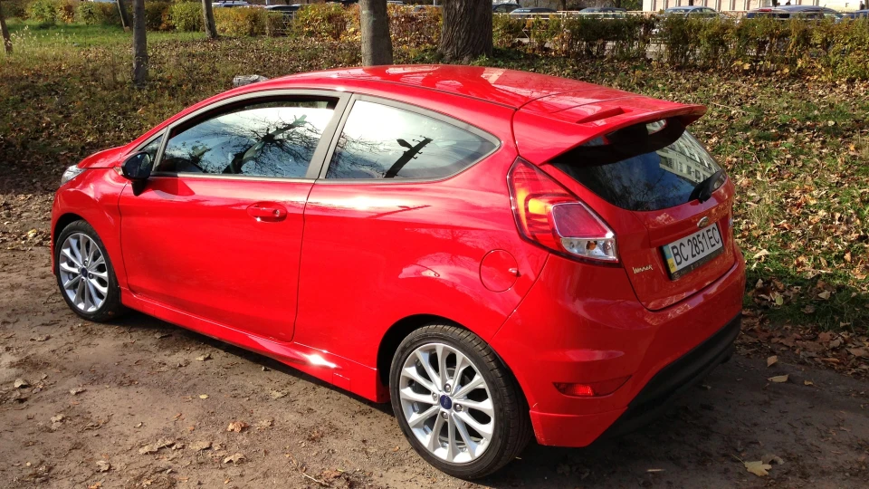 Ford Fiesta 1.0 125hp Race Red 2