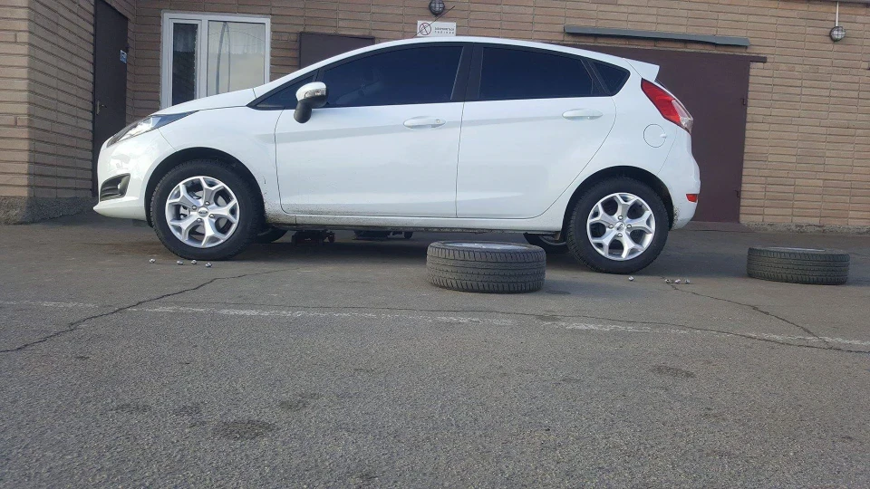 Ford Fiesta 1.0 TURBO PONI 100 HRS 5