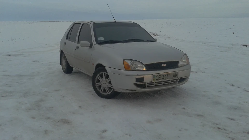 Ford Fiesta 103 конячки 3