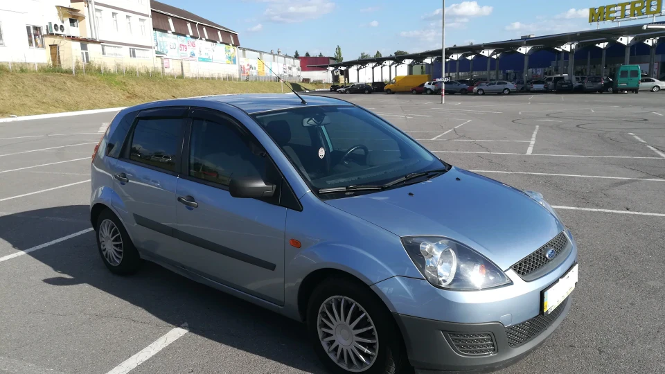 Ford Fiesta 1,242 куб. 3