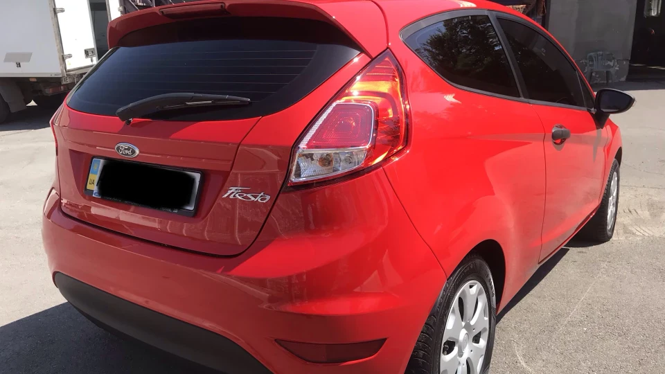 Ford Fiesta 1,25 ASTON MARTIN 4