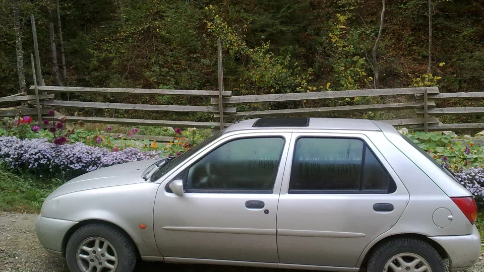Ford Fiesta 1.25 Ghia 2
