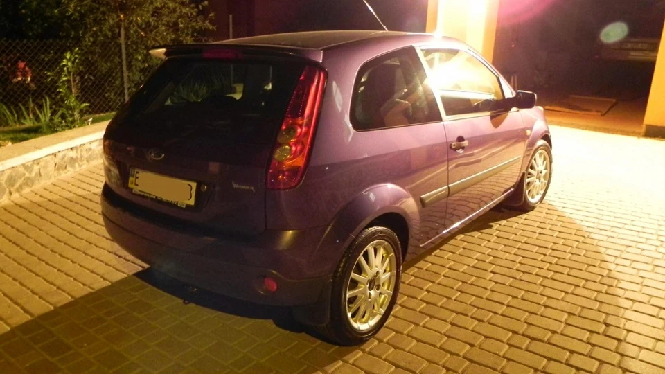 Ford Fiesta 1.4 16v robot 2