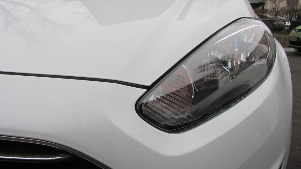 Ford Fiesta 1.5 TDCI Frozen ツ 2