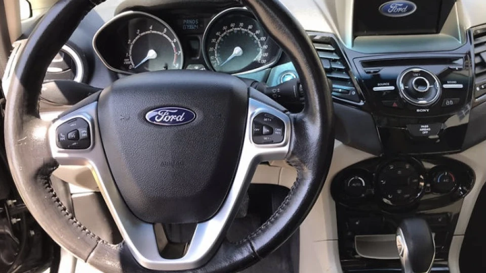 Ford Fiesta 1.6 бензин 2