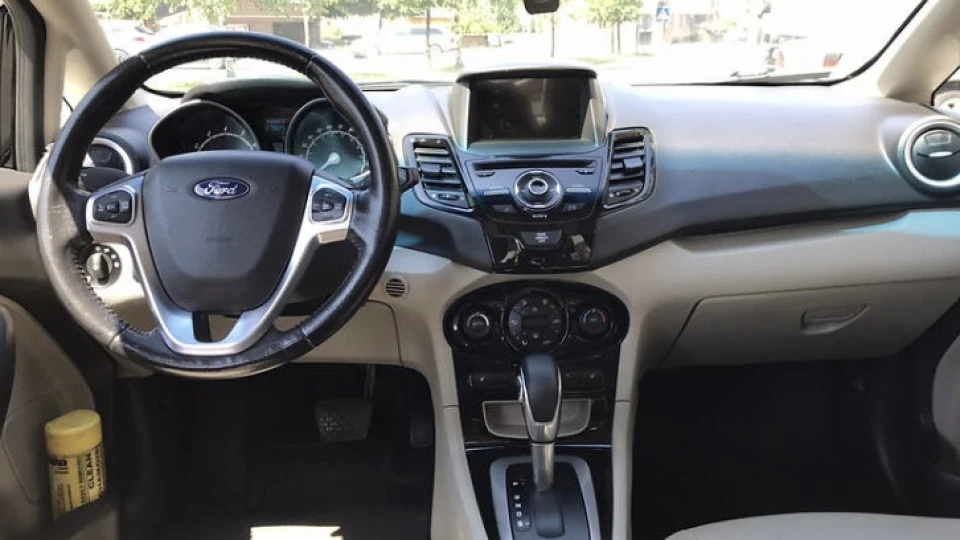 Ford Fiesta 1.6 бензин 3
