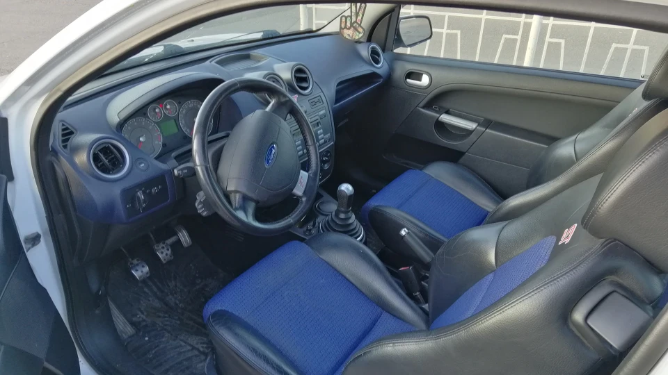 Ford Fiesta 2.0 ST 2