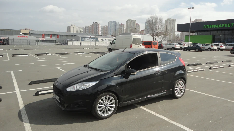 Ford Fiesta Ⓢ Black Out 4