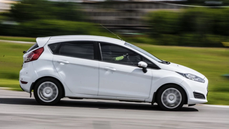 Ford Fiesta Бадьора дрібниця 2