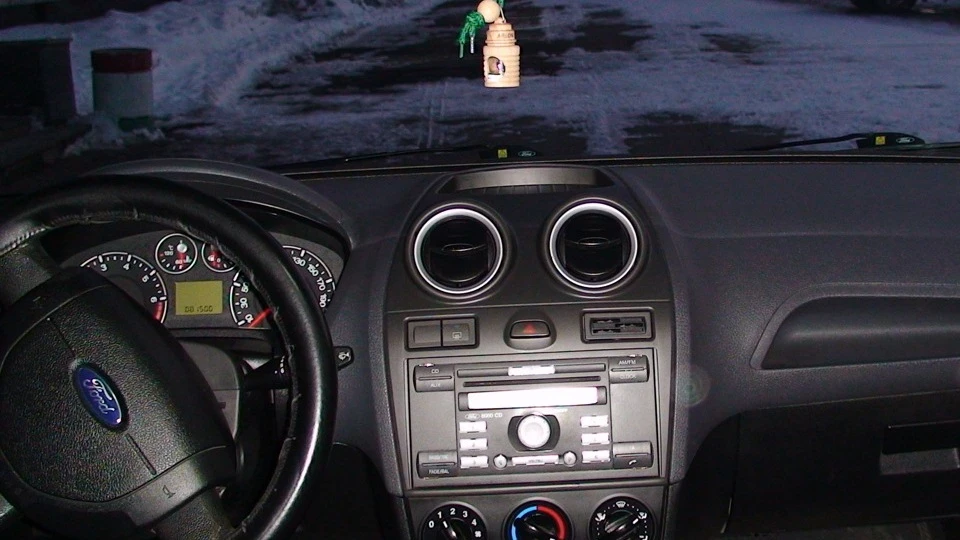 Ford Fiesta Carbon 3