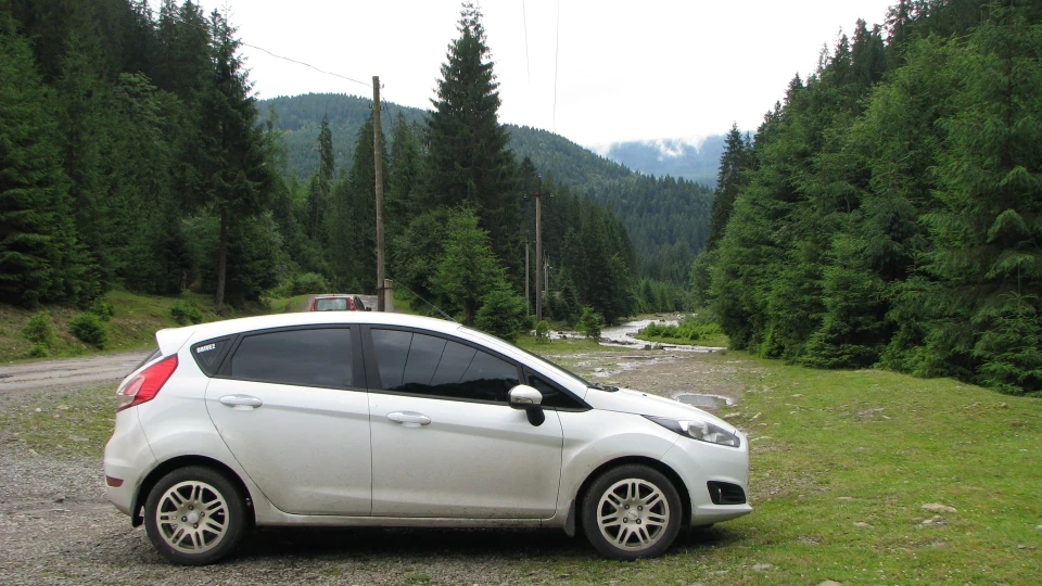 Ford Fiesta diesel on forged wheels 2