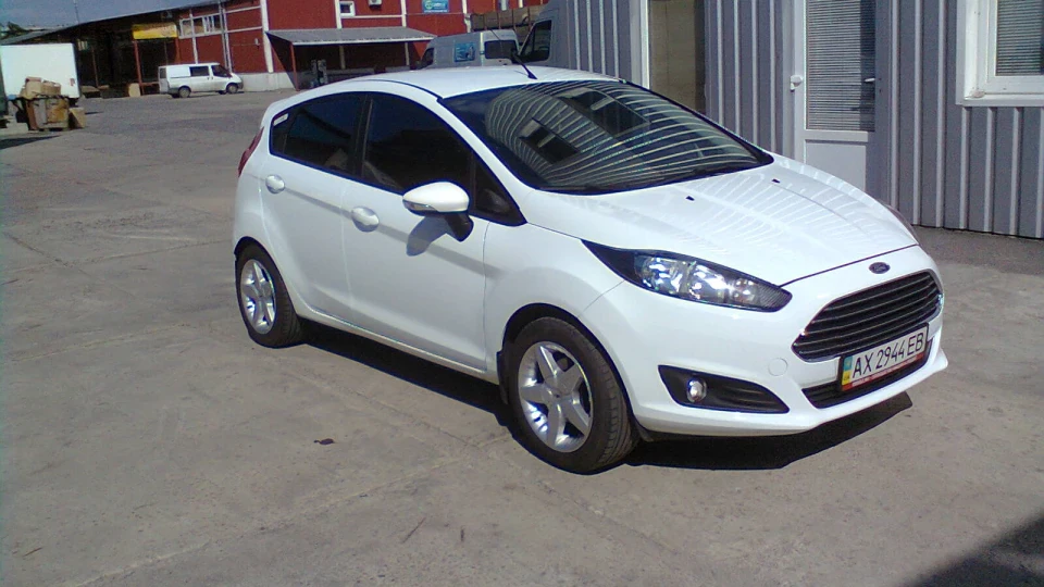 Ford Fiesta diesel on forged wheels 3