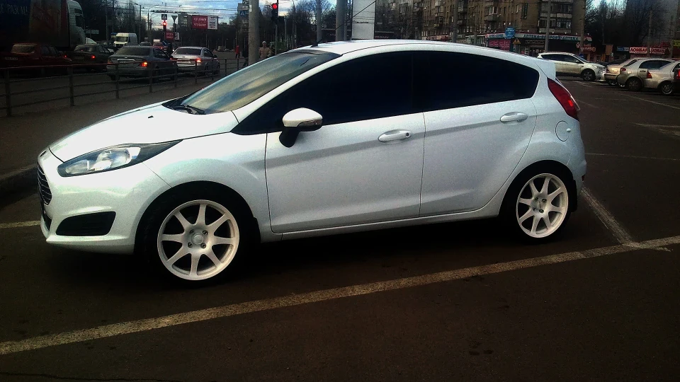 Ford Fiesta diesel on forged wheels 5