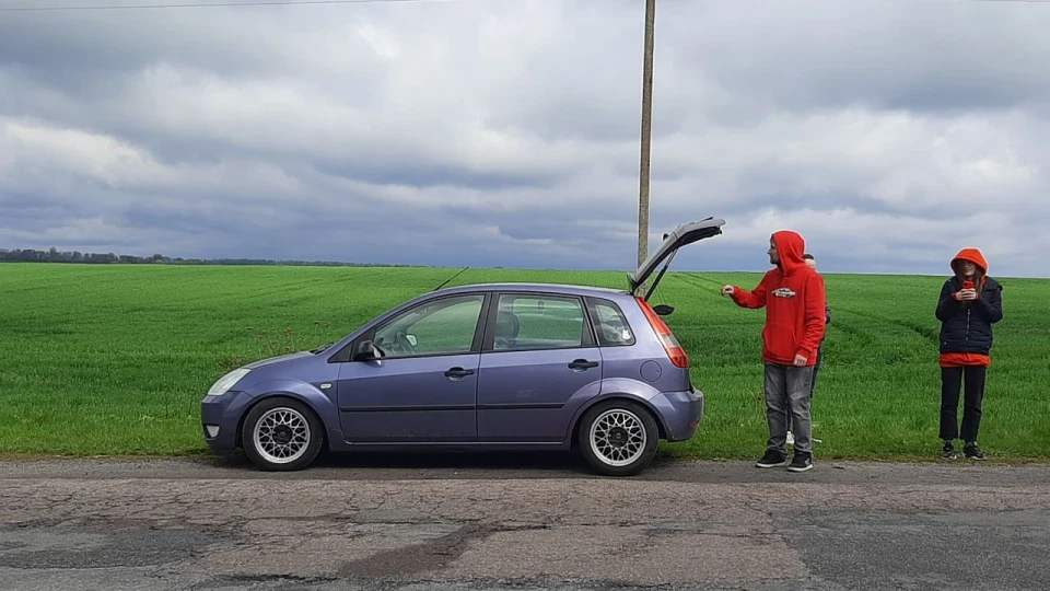 Ford Fiesta Фіолетовий пиріжок 2