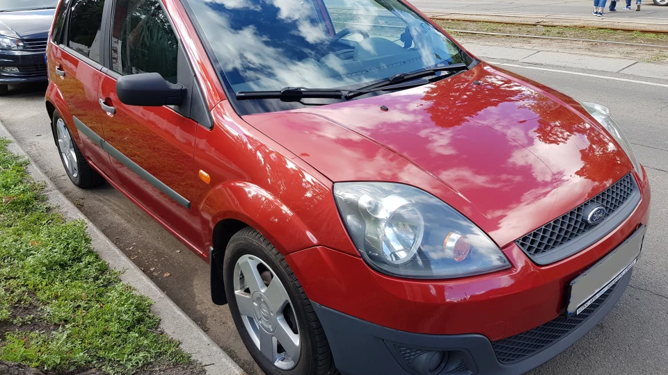 Ford Fiesta червоний металік 2
