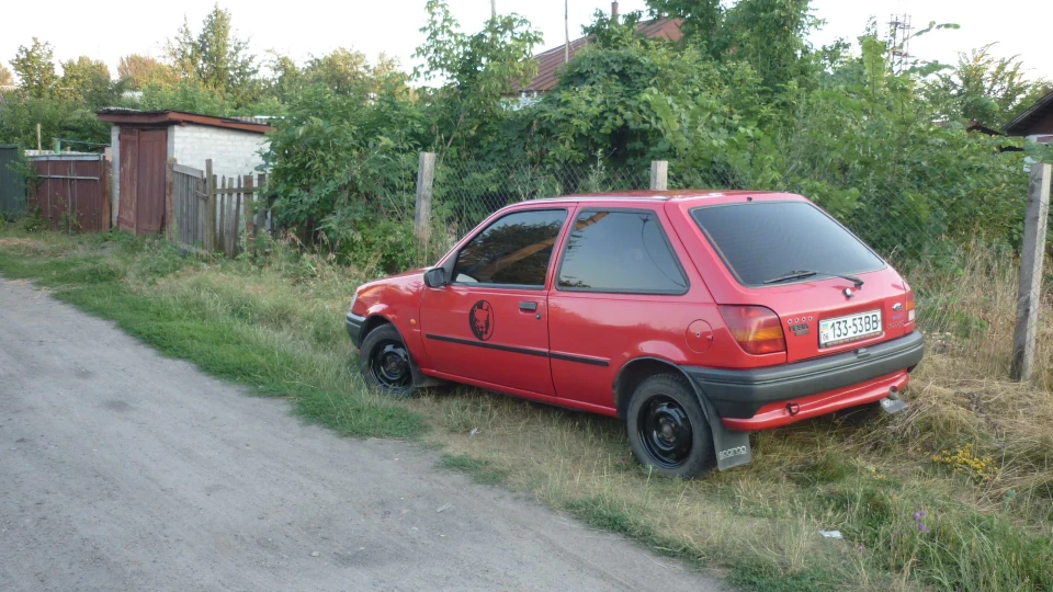Ford Fiesta Маленька але зла! 4