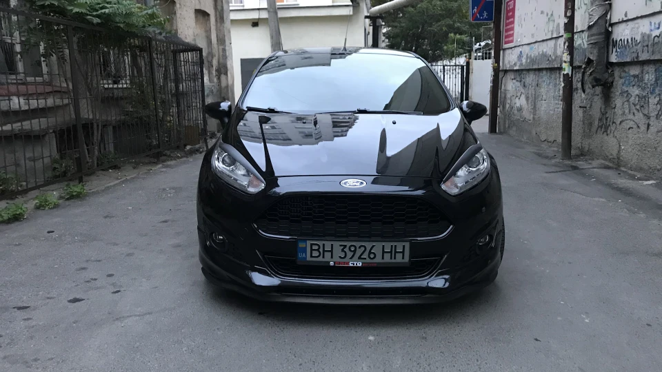Ford Fiesta МАЛЕНЬКИЙ БОЄЦЬ