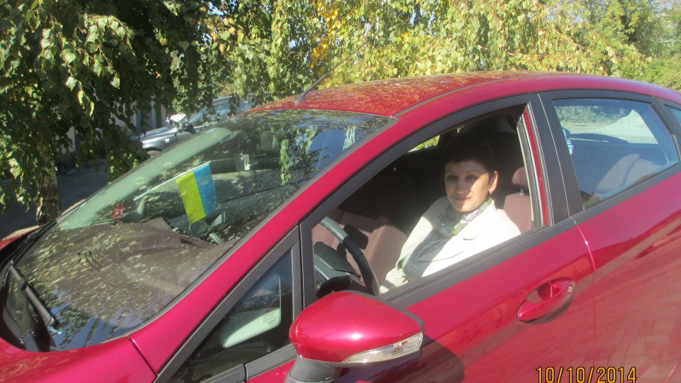 Ford Fiesta малиновий темний 2