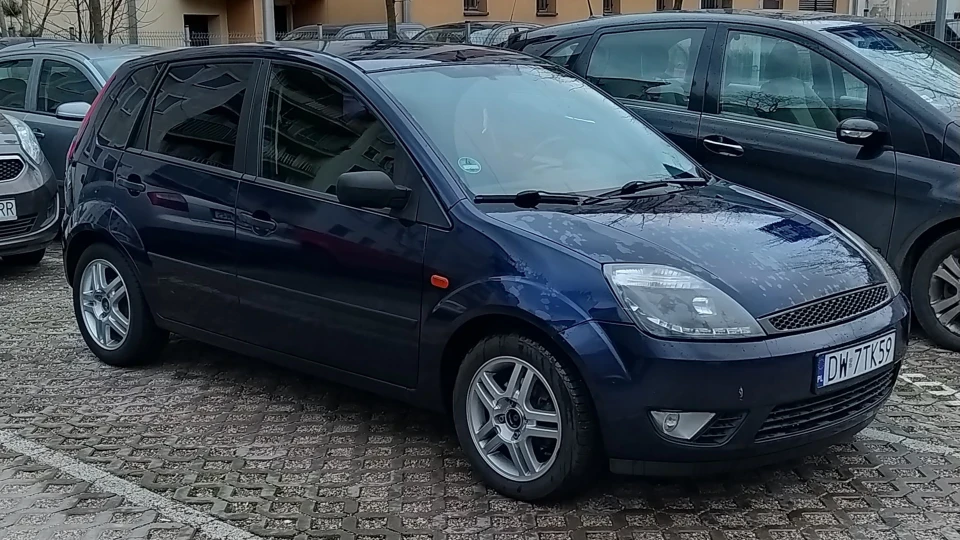Ford Fiesta Mały (ツ)