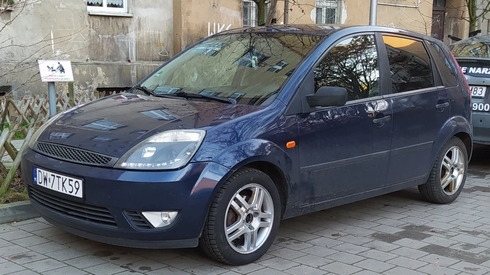 Ford Fiesta Mały (ツ) 3