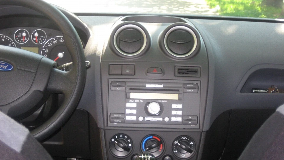 Ford Fiesta МК6 Sea Greey 1.4 мех 3