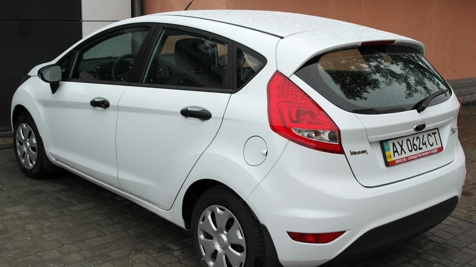 Ford Fiesta MK7 2