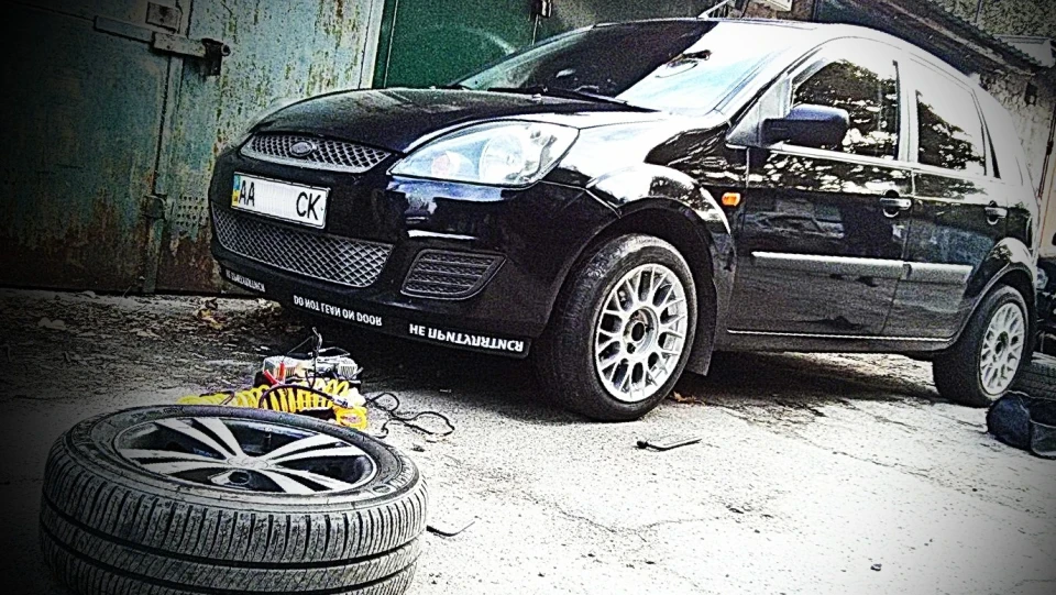 Ford Fiesta багатоцільовий жуж;) 3
