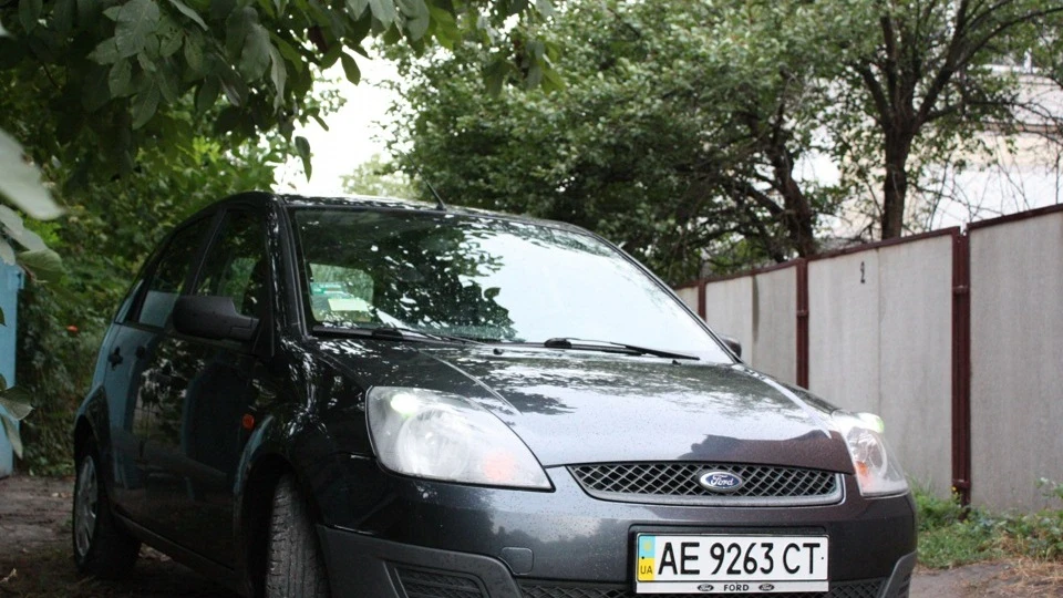 Ford Fiesta Недопривідна пузотерка 3