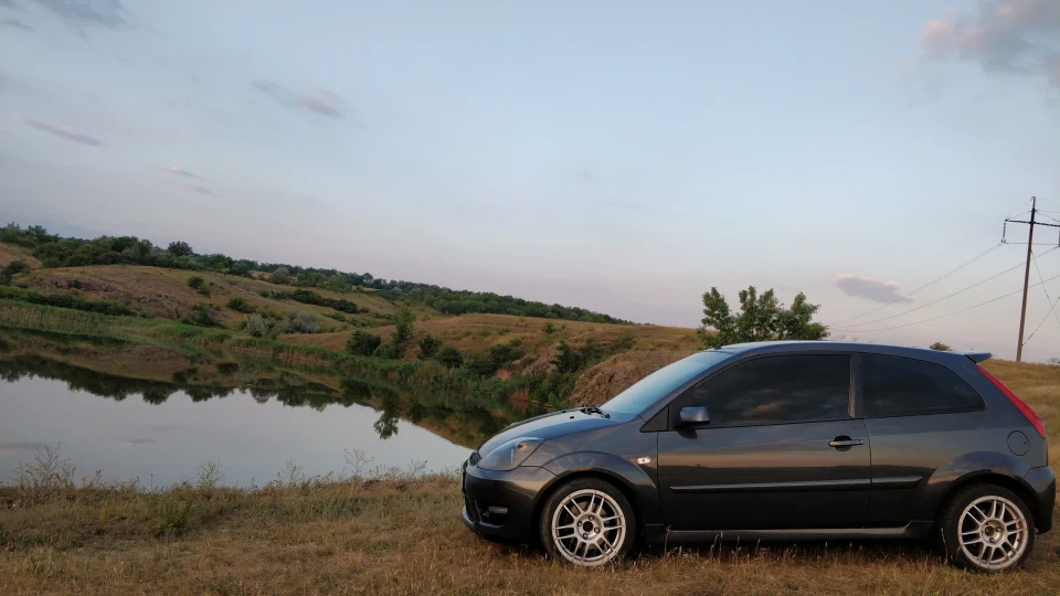 Ford Fiesta Night Fury(&) 3