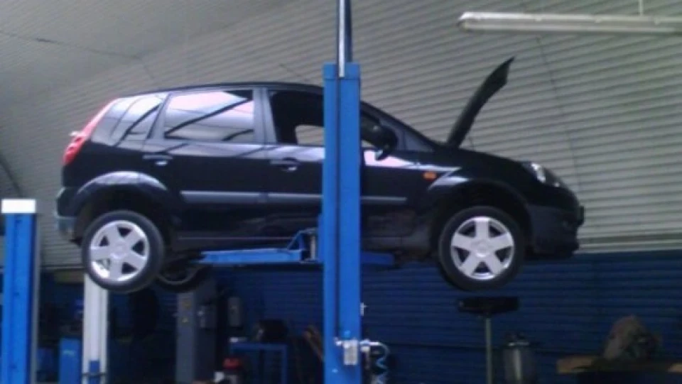 Ford Fiesta panther black 2