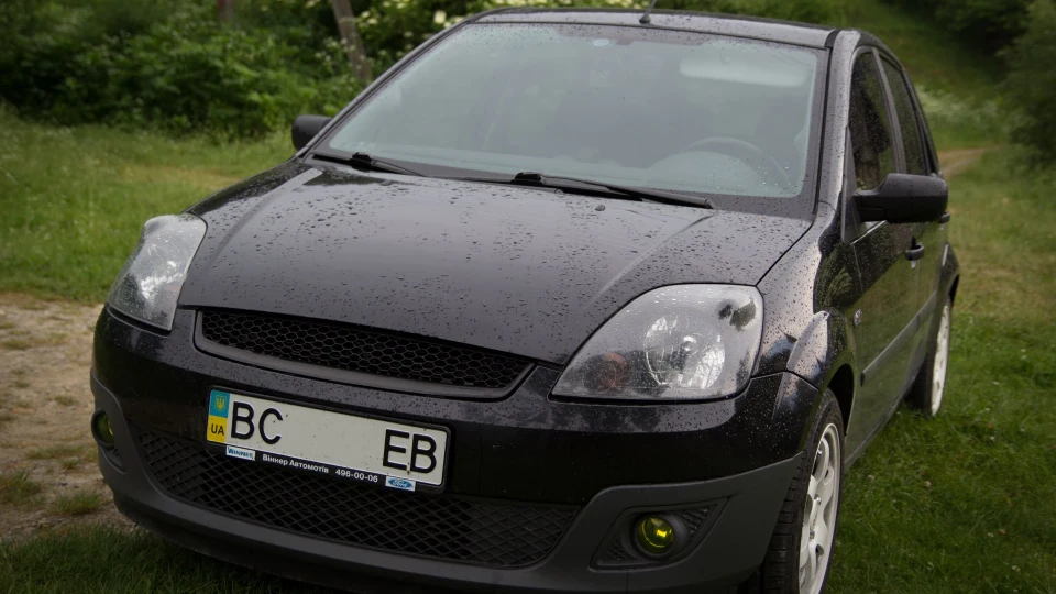 Ford Fiesta Panther Black 3
